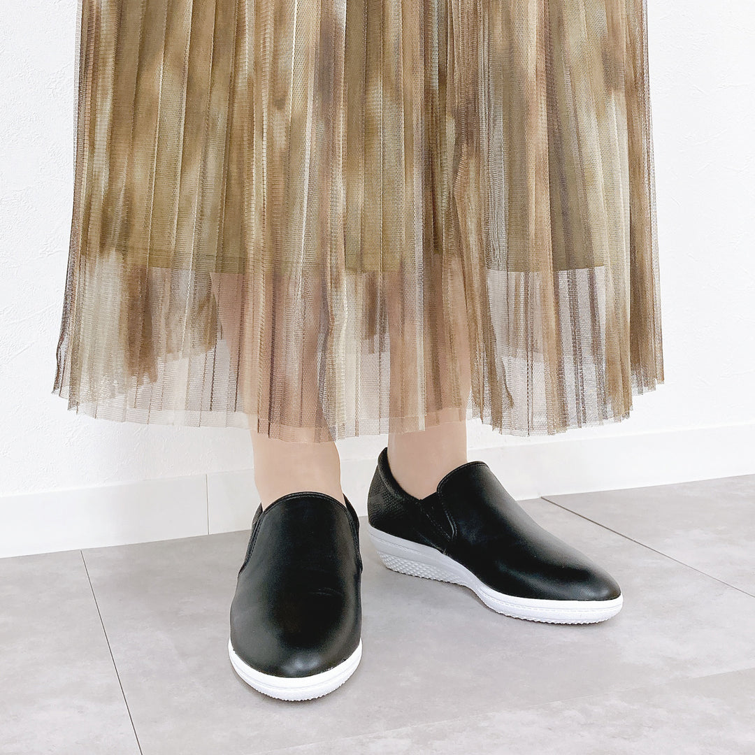 未使用 ヒルズアヴェニュー レザー スリッポン ウェッジソール スニーカー レザー スリッポン 本革 軽量 厚底 ローヒール フラット